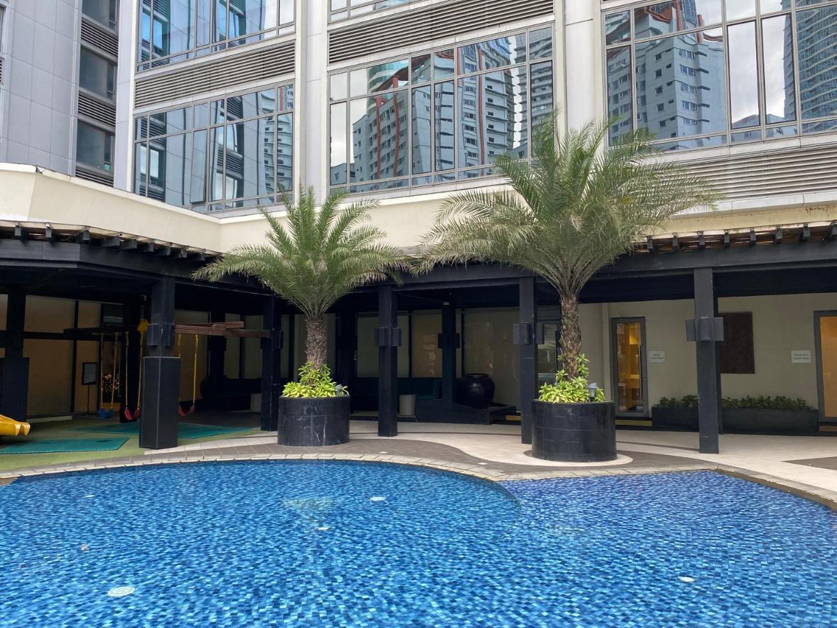 Penthouse Perfection Air Makati Manila Exterior foto